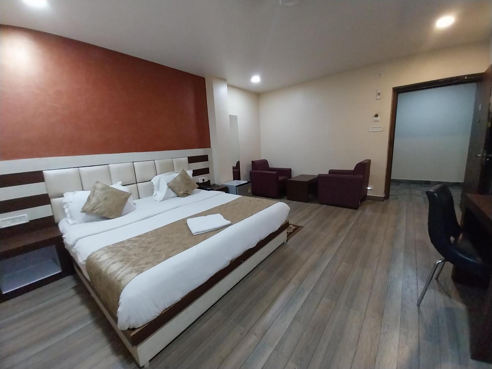 Hotel Paradise Convention Bhubaneswar Buitenkant foto